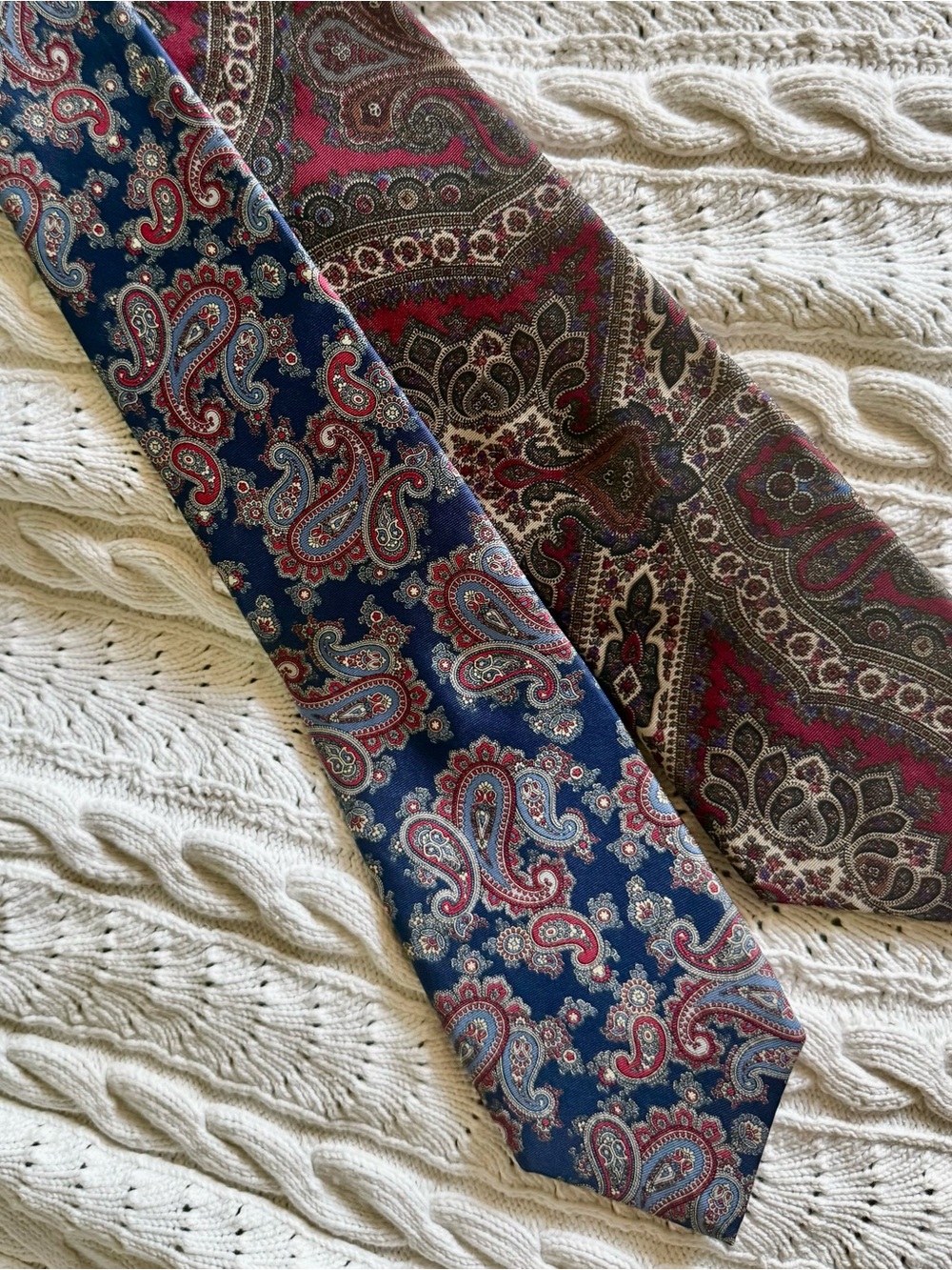 Etienne AINGER Paisley Silk Tie Duo in Red and Blue
